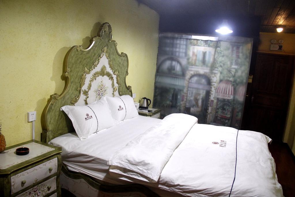 Fenghuang 1St Apartment Esterno foto
