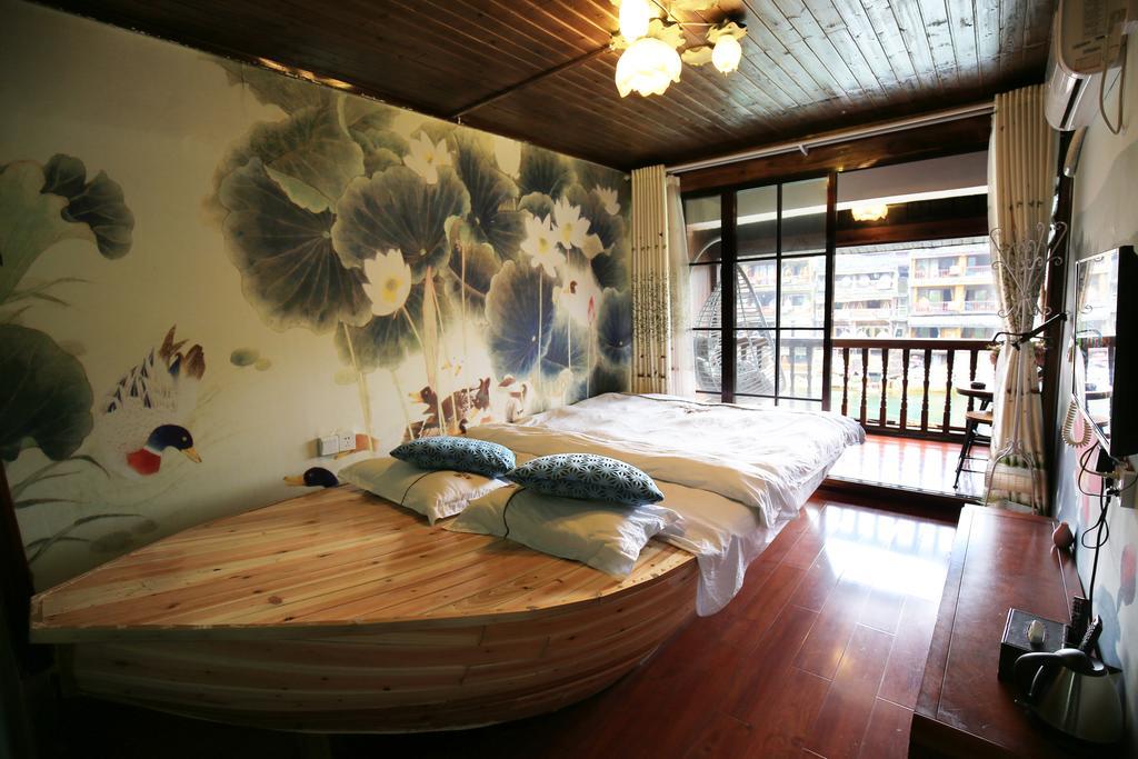 Fenghuang 1St Apartment Esterno foto