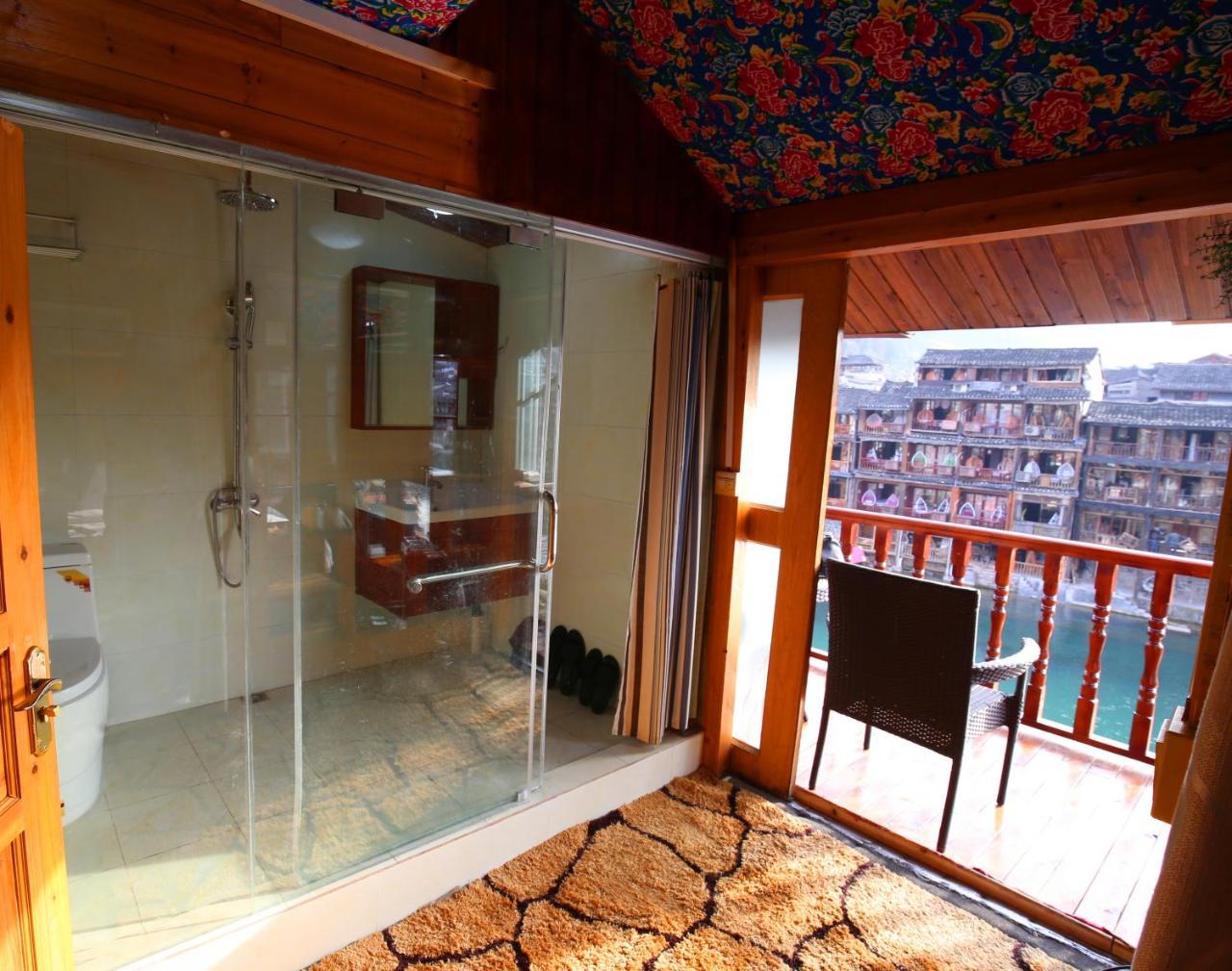 Fenghuang 1St Apartment Esterno foto