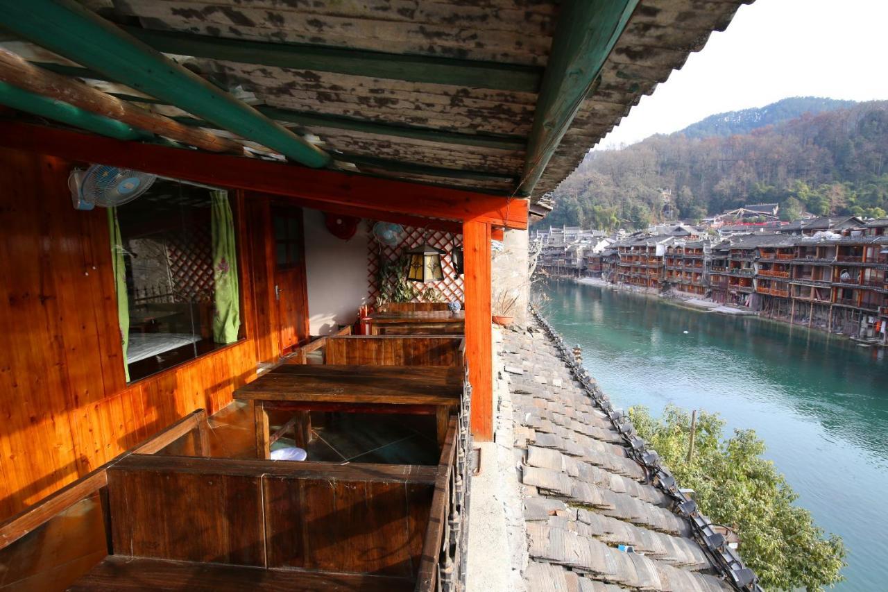 Fenghuang 1St Apartment Esterno foto