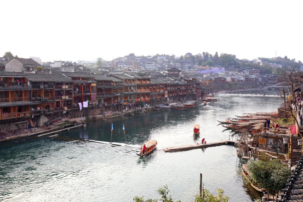 Fenghuang 1St Apartment Esterno foto